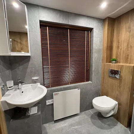 Forest House Деревянный коттедж