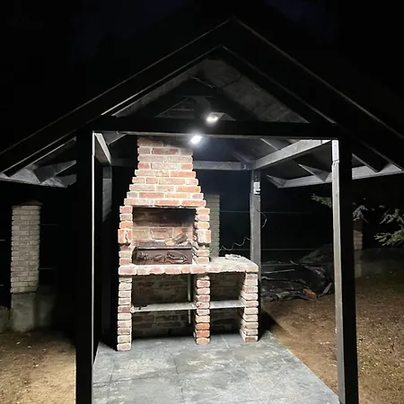 Forest House Деревянный коттедж